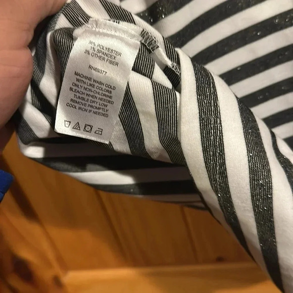 Brooke Shields tunic/top, white/black striped - Picture 6 of 6